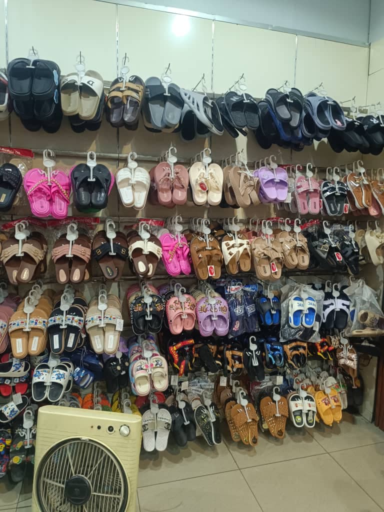 صورة منشأة Hi shoes - قسم محل أحذية في Jdeidet Artouz 4
